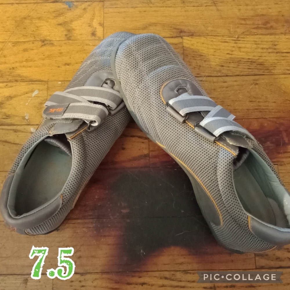 Women's Michelle K Sneakers size 7.5